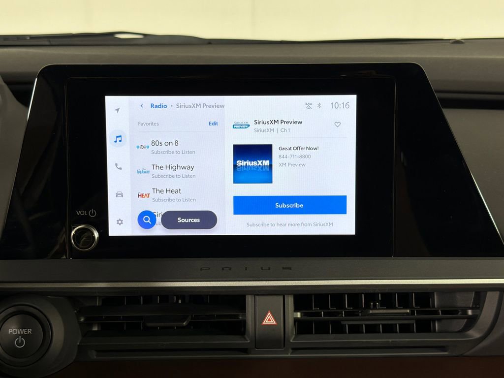 Used 2025 Toyota Prius Plug-In Hybrid image 28