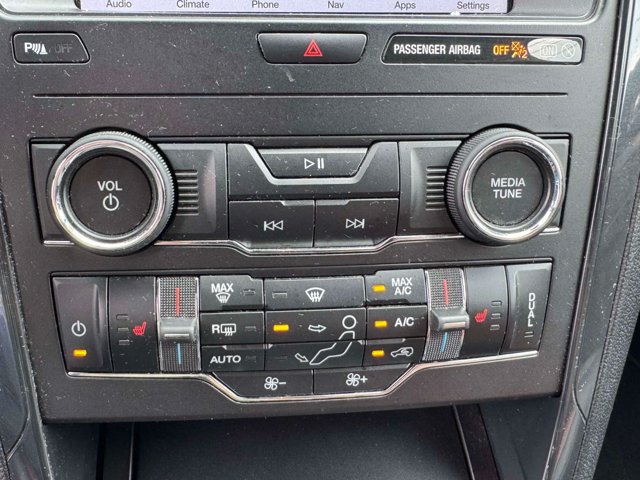 Used 2019 Ford Explorer XLT w/ Equipment Group 202A AWD/4WD image 31