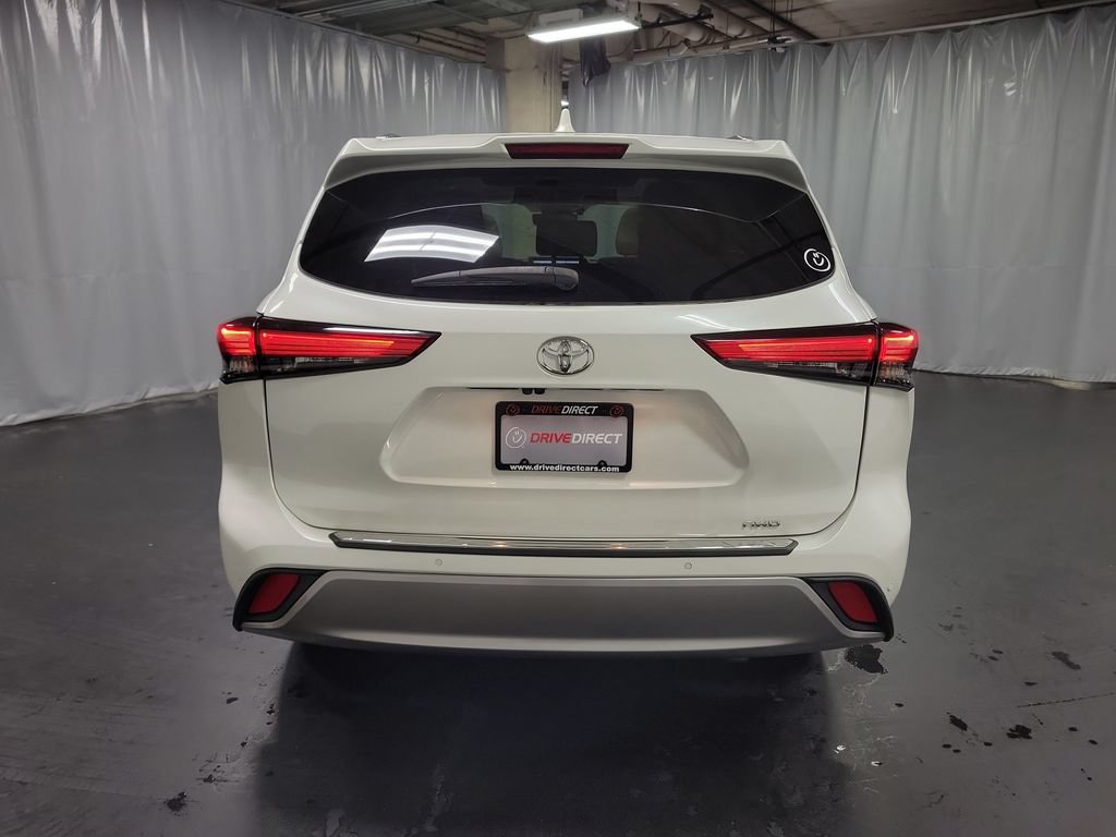 Used 2020 Toyota Highlander Platinum AWD/4WD image 7