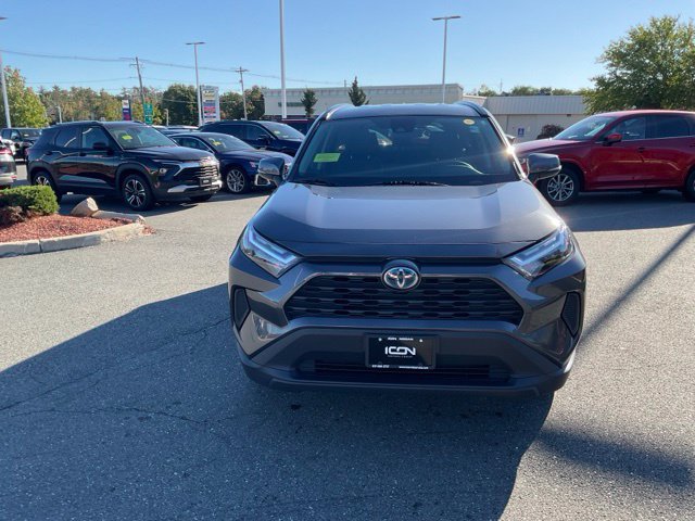 Used 2024 Toyota RAV4 XLE AWD/4WD image 2