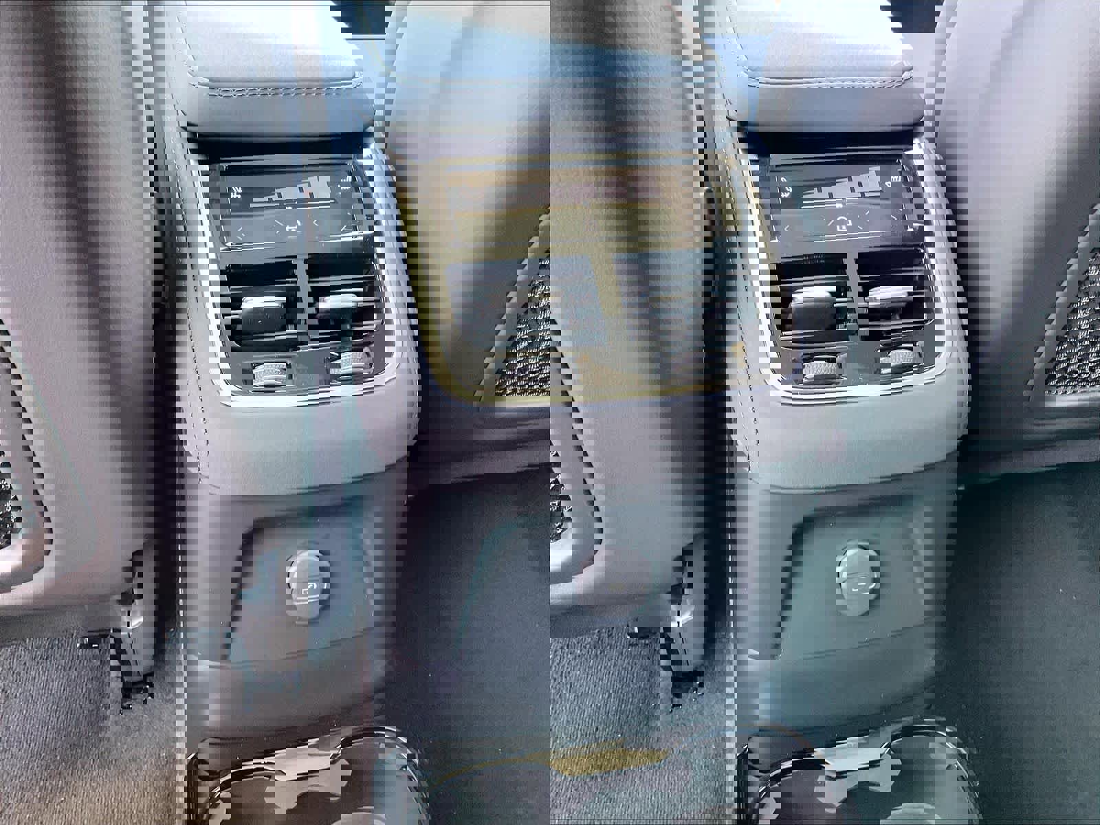 New 2026 Volvo XC90 T8 Plus w/ Protection Package image 16