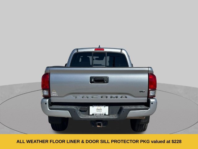 Used 2019 Toyota Tacoma TRD Sport w/ Technology Package AWD/4WD image 4