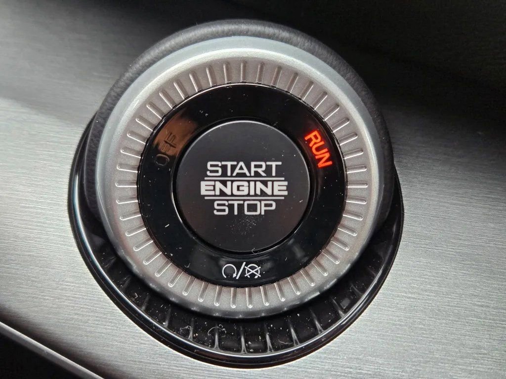 New 2025 Jeep Wagoneer 4WD w/ Premium Group I image 18