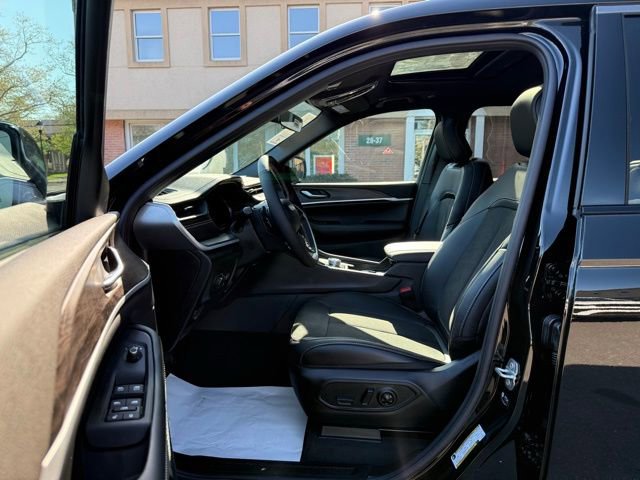 New 2026 Jeep Grand Cherokee L 4WD image 23
