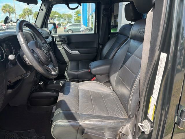 Used 2012 Jeep Wrangler Unlimited Sahara w/ Connectivity Group AWD/4WD image 6