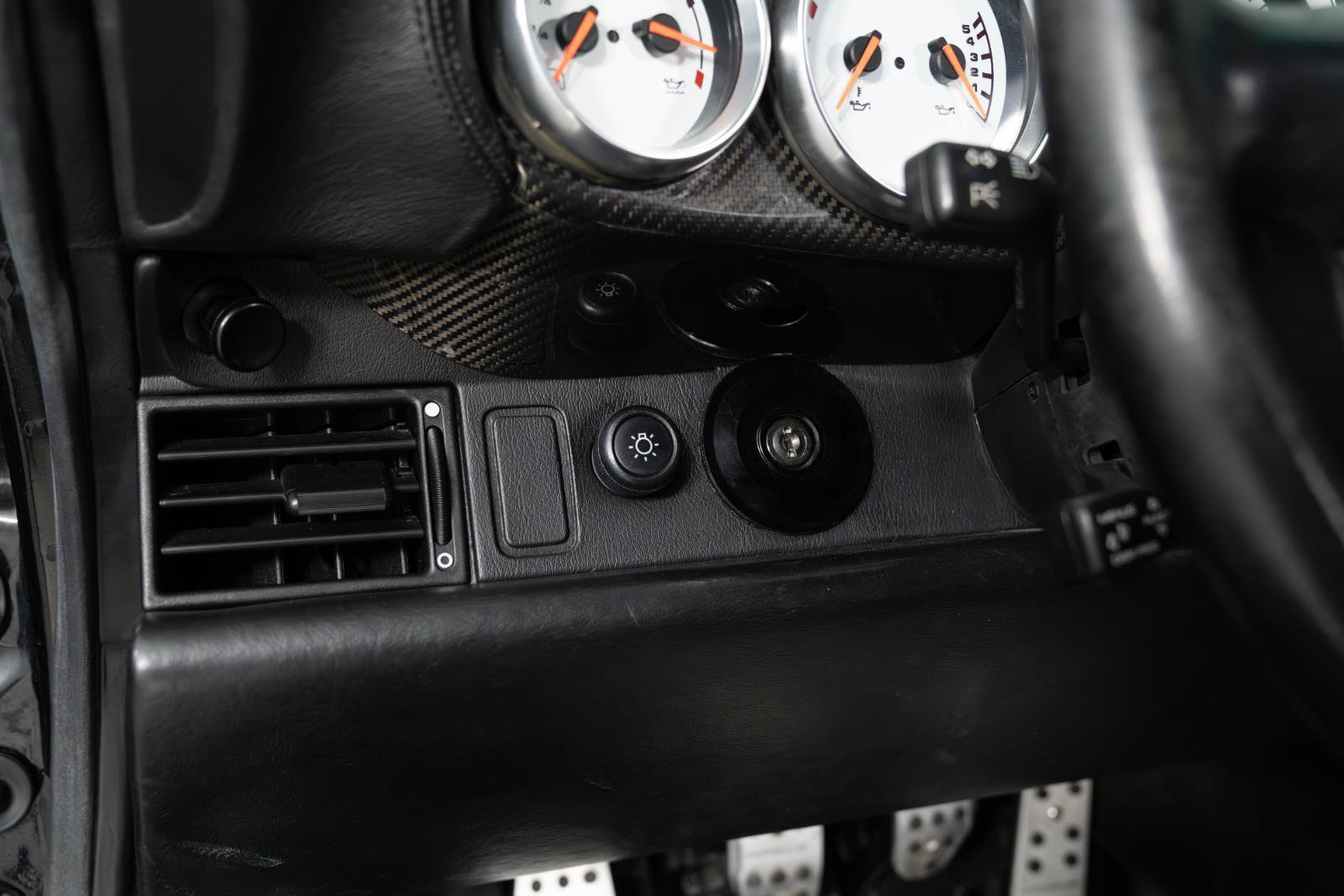 Used 1996 Porsche 911 Turbo RWD image 33