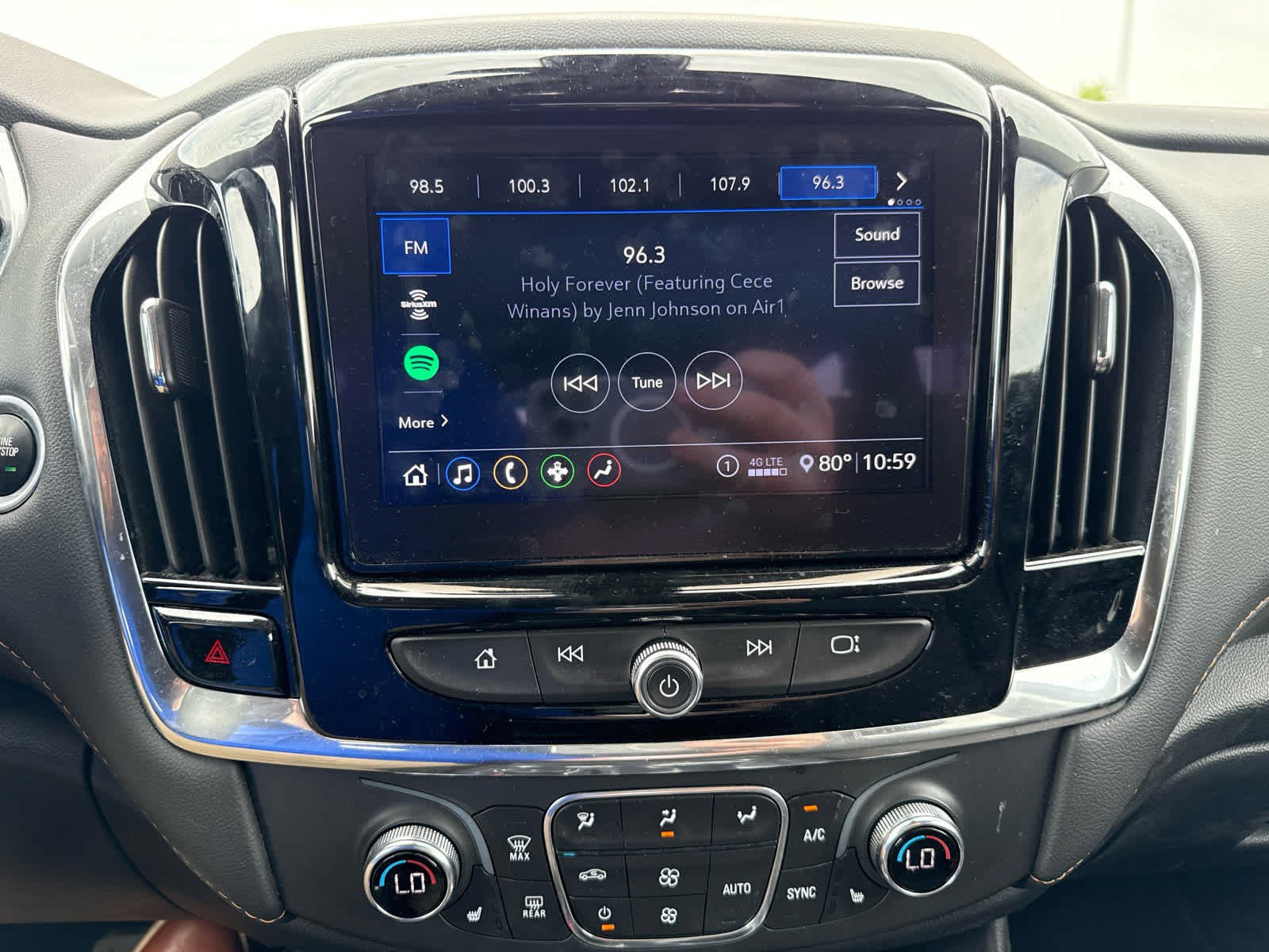 Used 2020 Chevrolet Traverse LT w/ Driver Confidence II Package AWD/4WD image 12