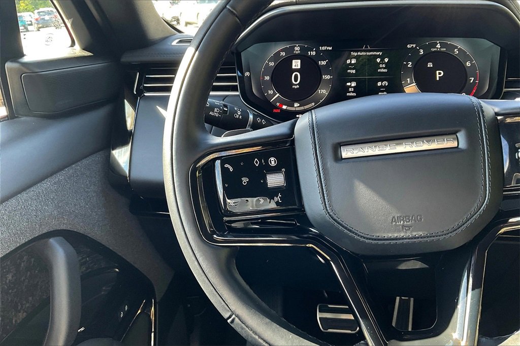 Used 2025 Land Rover Range Rover Sport Dynamic SE image 11