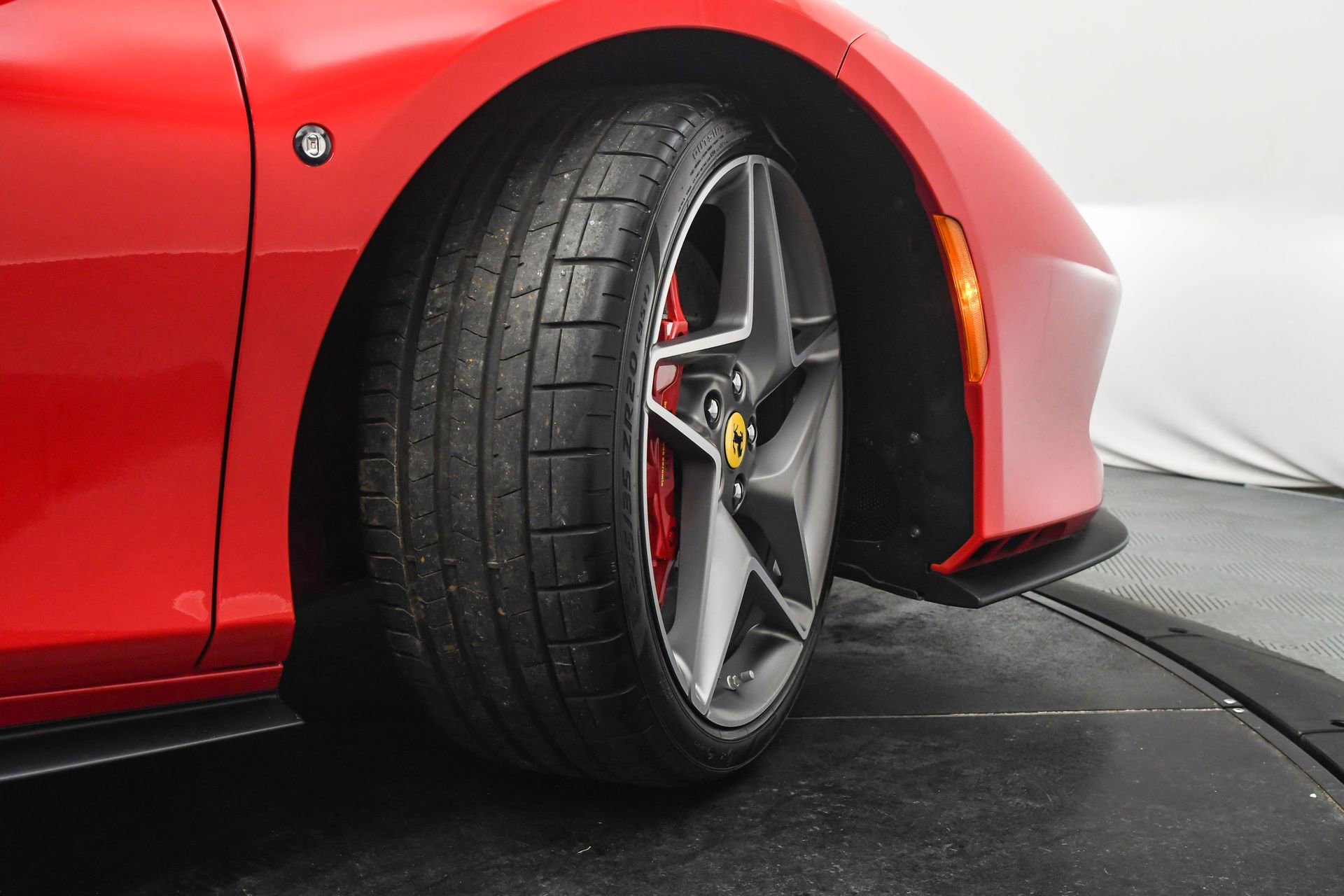 Used 2021 Ferrari F8 Tributo image 34