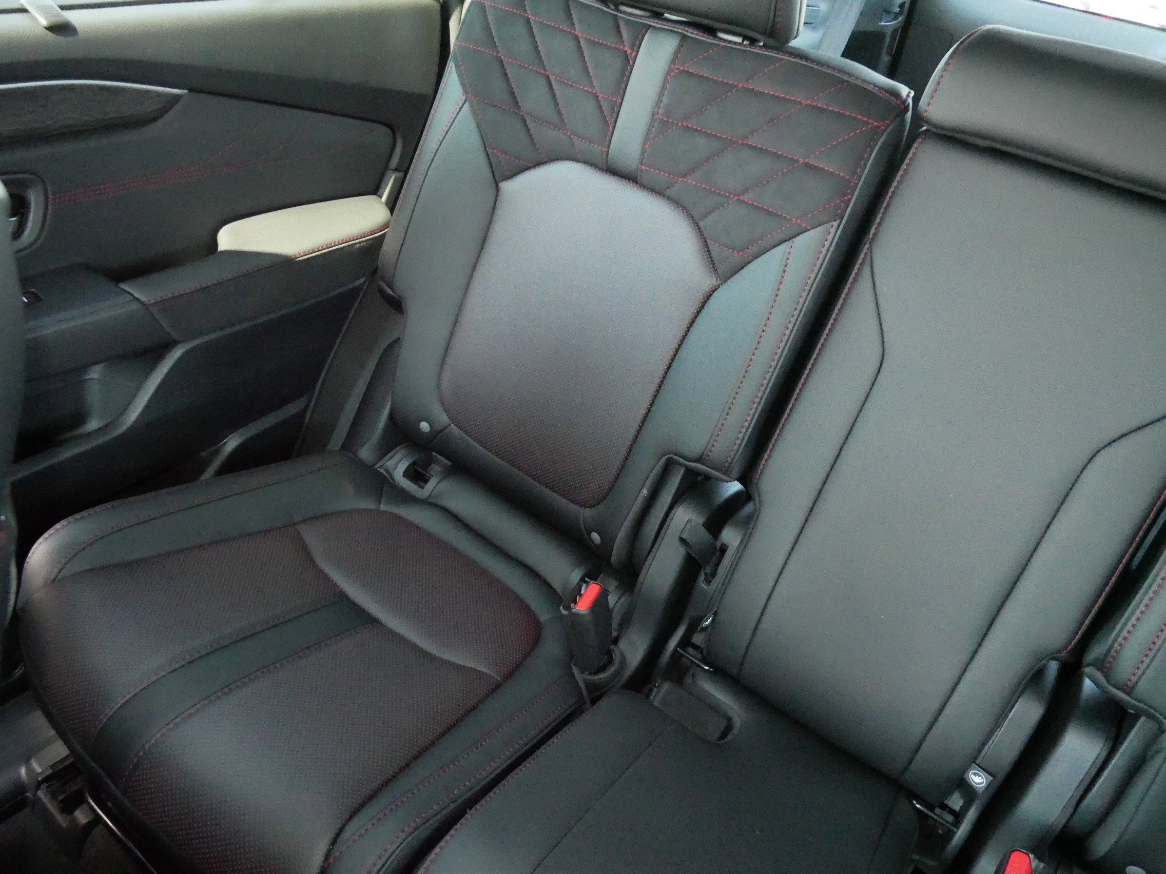 Certified 2026 Honda Pilot Black Edition image 12