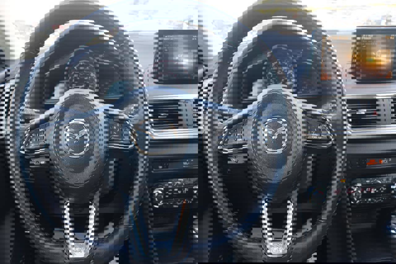 Used 2018 MAZDA MAZDA3 Touring image 28