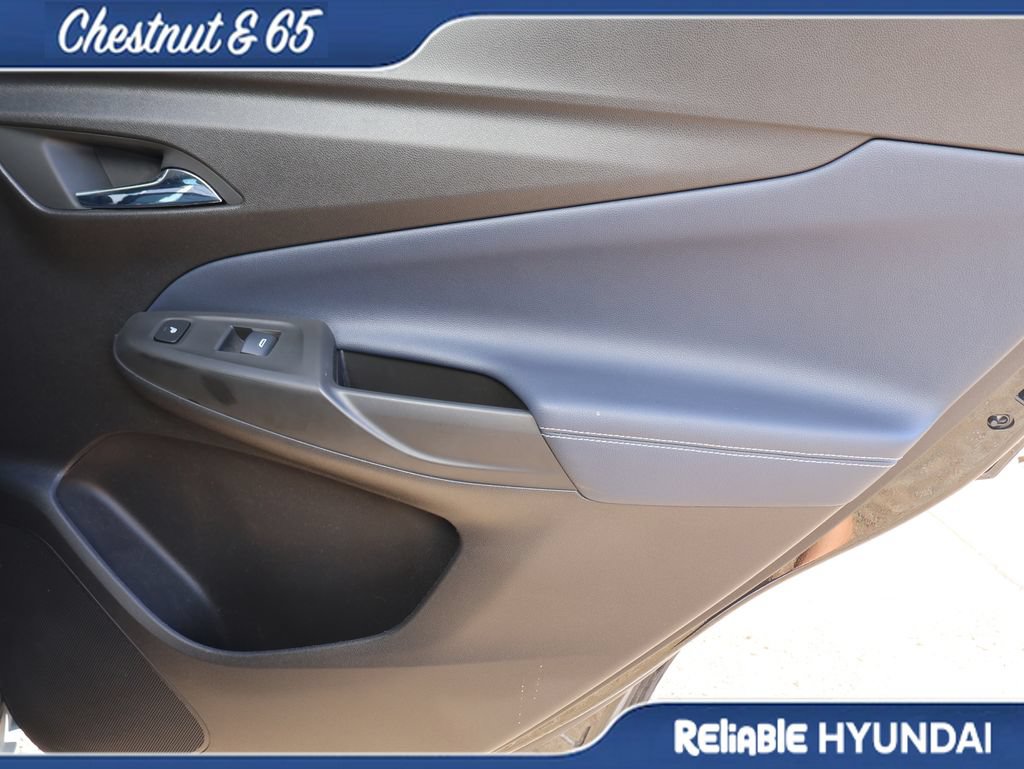 Used 2023 Chevrolet Bolt EUV Premier w/ Sun & Sound Package FWD image 11