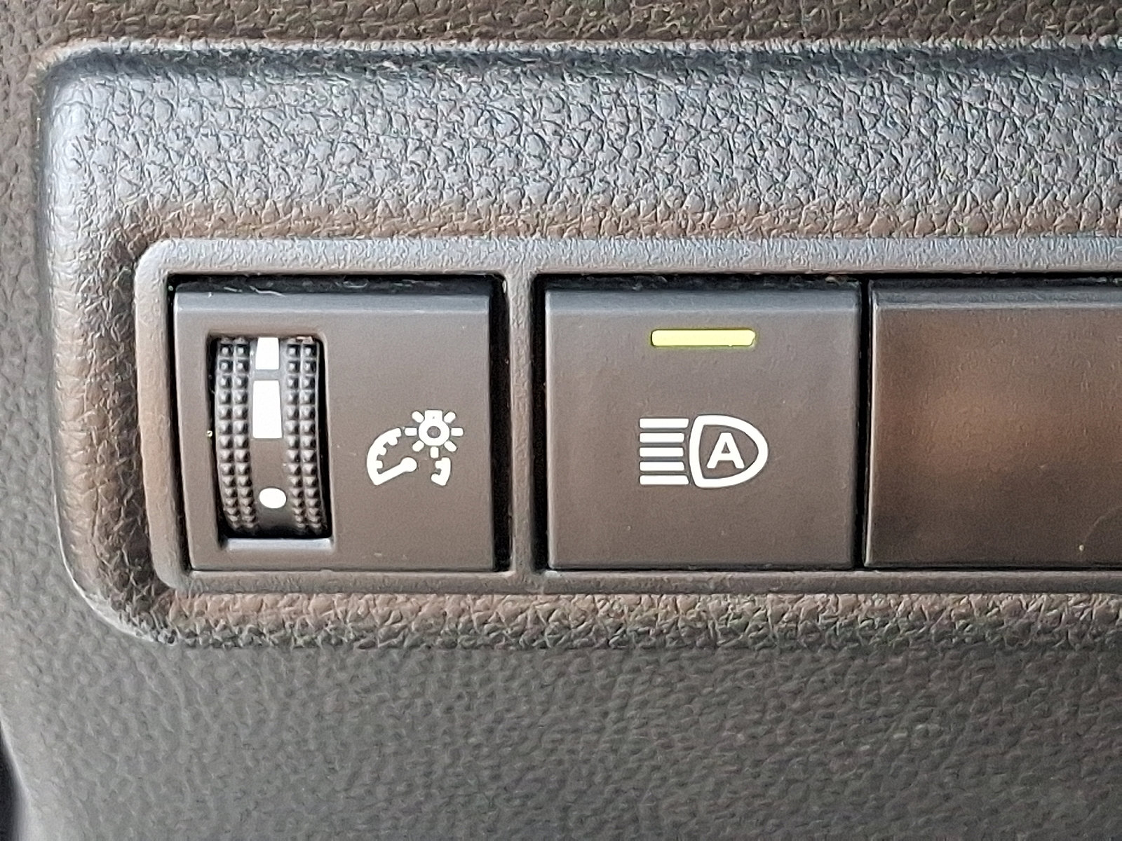 Certified 2023 Toyota Corolla LE image 24