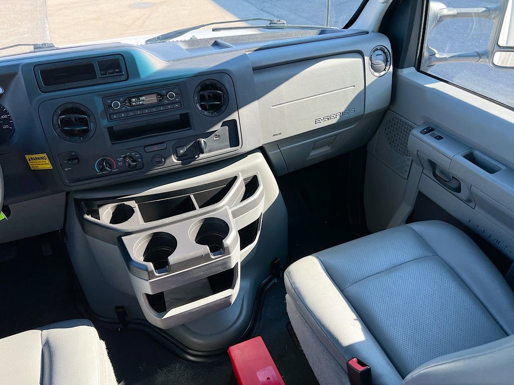 Used 2024 Ford E-450 and Econoline 450 Super Duty w/ Power Windows & Locks Group image 23