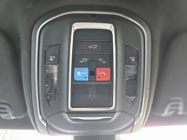Used 2024 Jeep Wagoneer L Series II RWD image 26