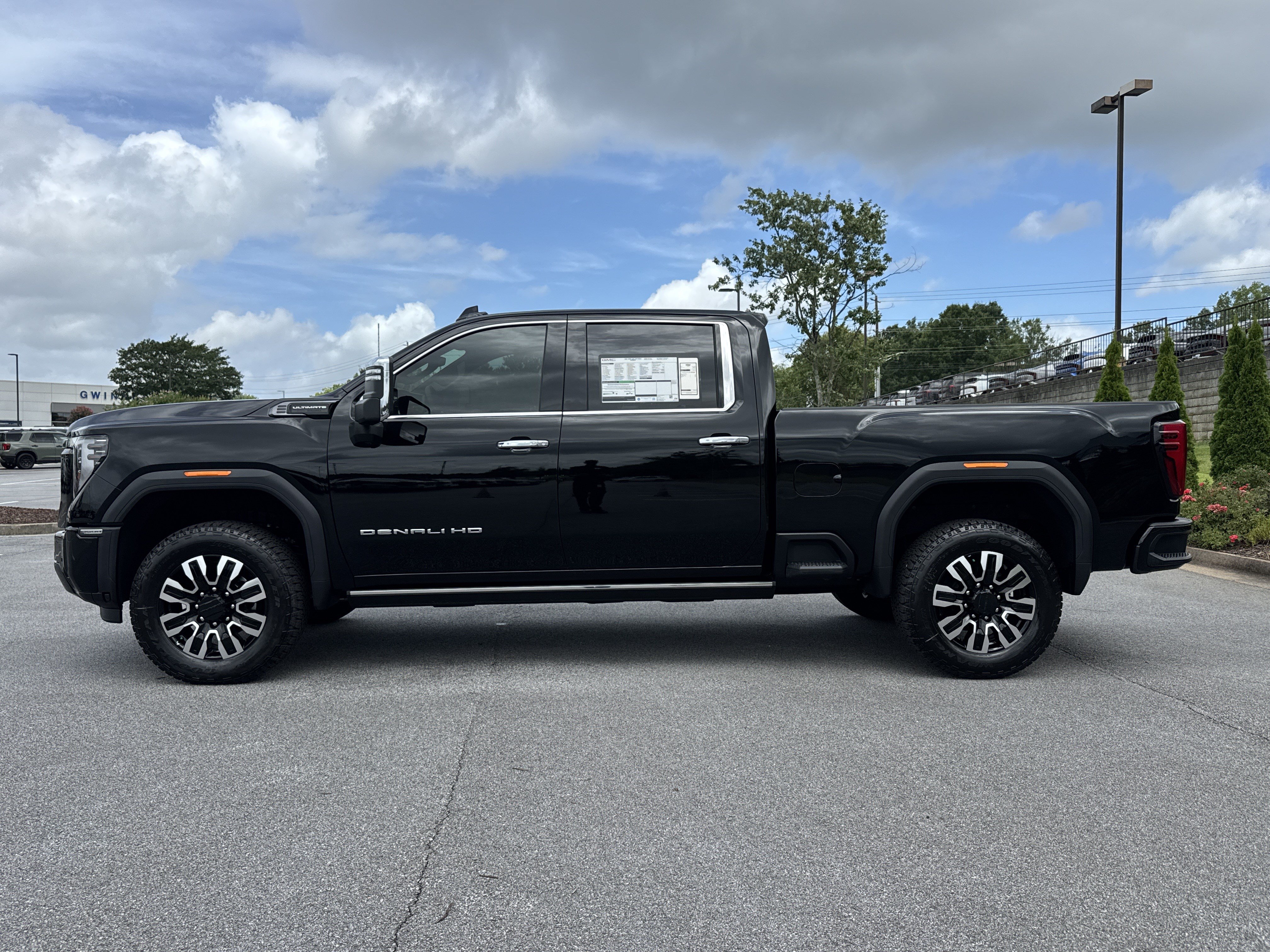 New 2026 GMC Sierra 2500 Denali Ultimate AWD/4WD image 10