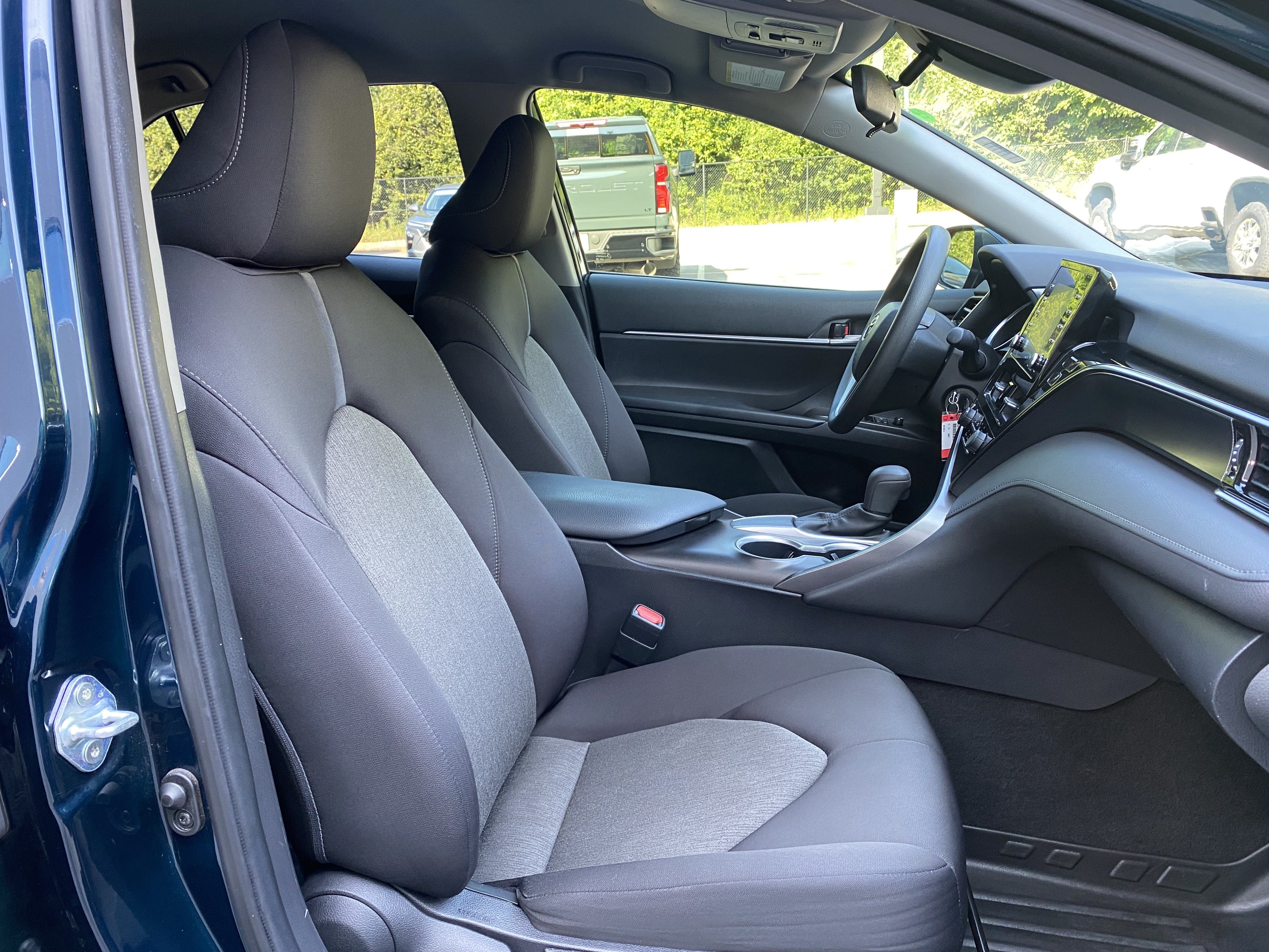 Used 2021 Toyota Camry LE FWD image 32