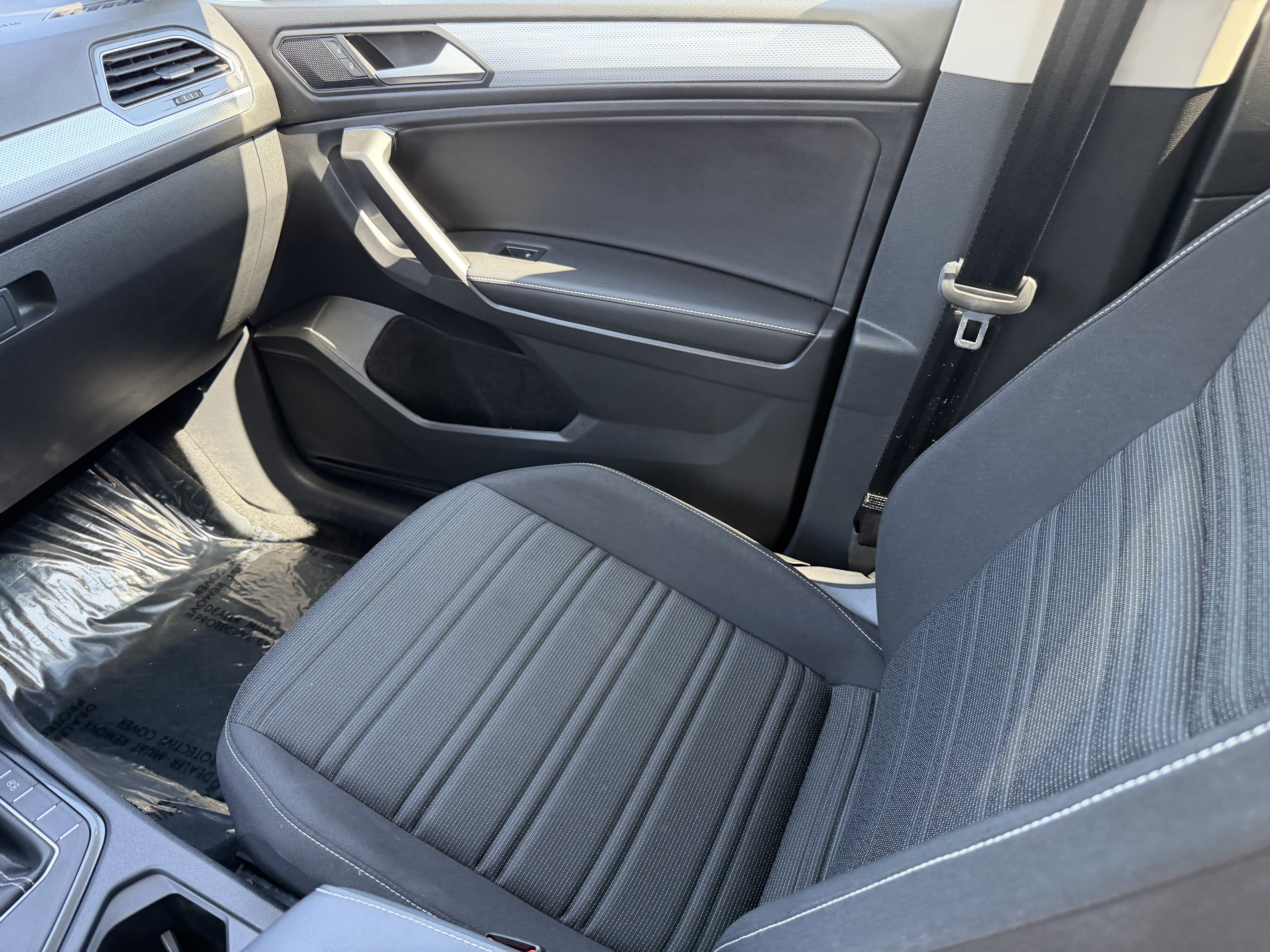 Used 2023 Volkswagen Tiguan S w/ Driver Assistance Package AWD/4WD image 15