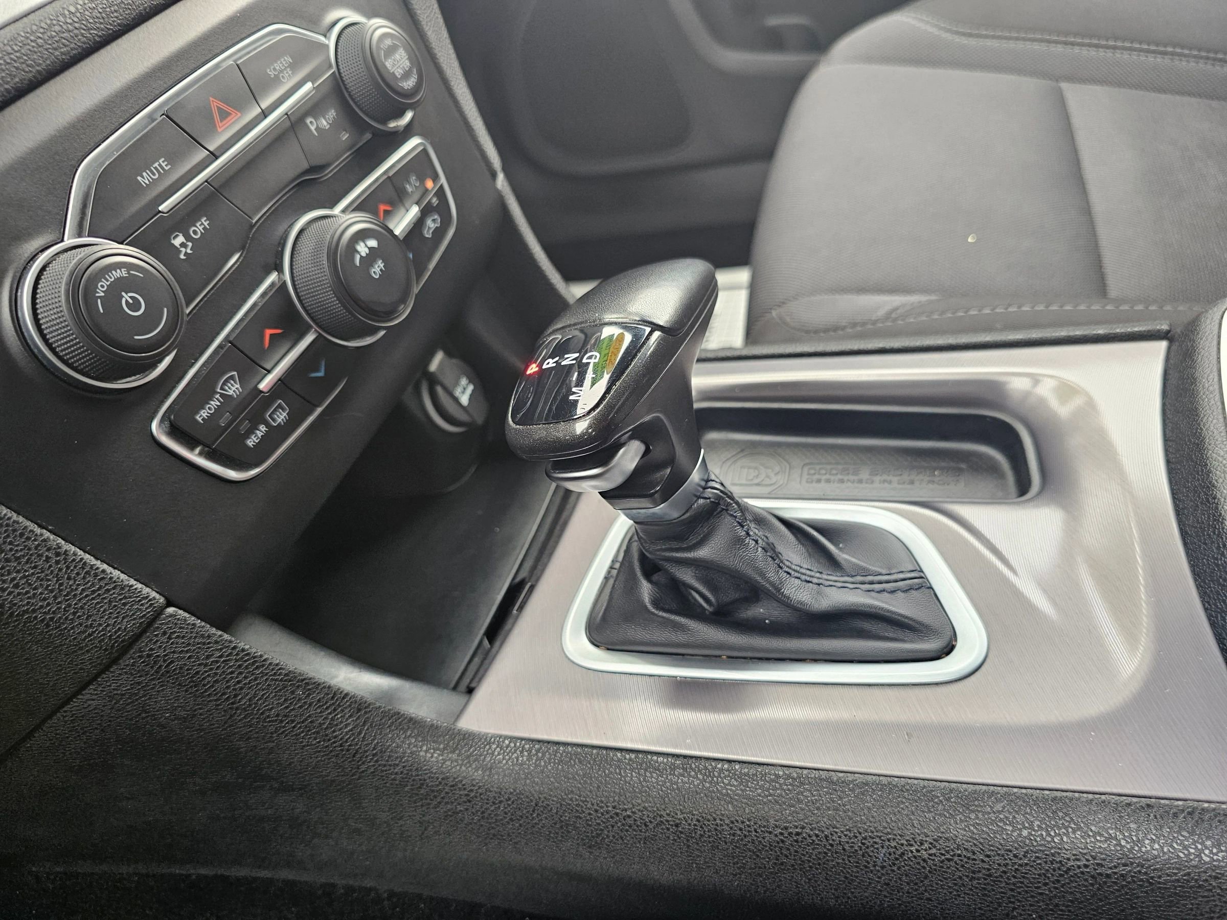 Used 2022 Dodge Charger SXT image 24
