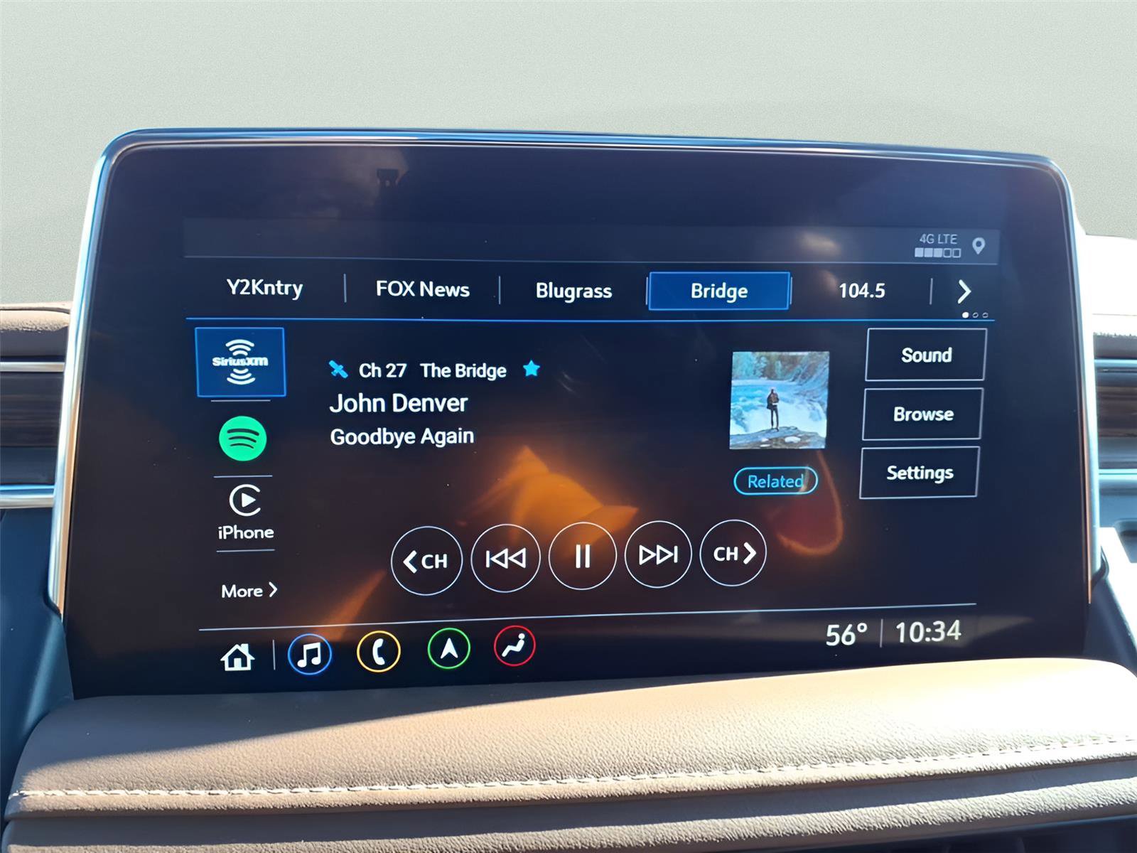 Used 2021 Chevrolet Suburban High Country w/ Premium Package image 19