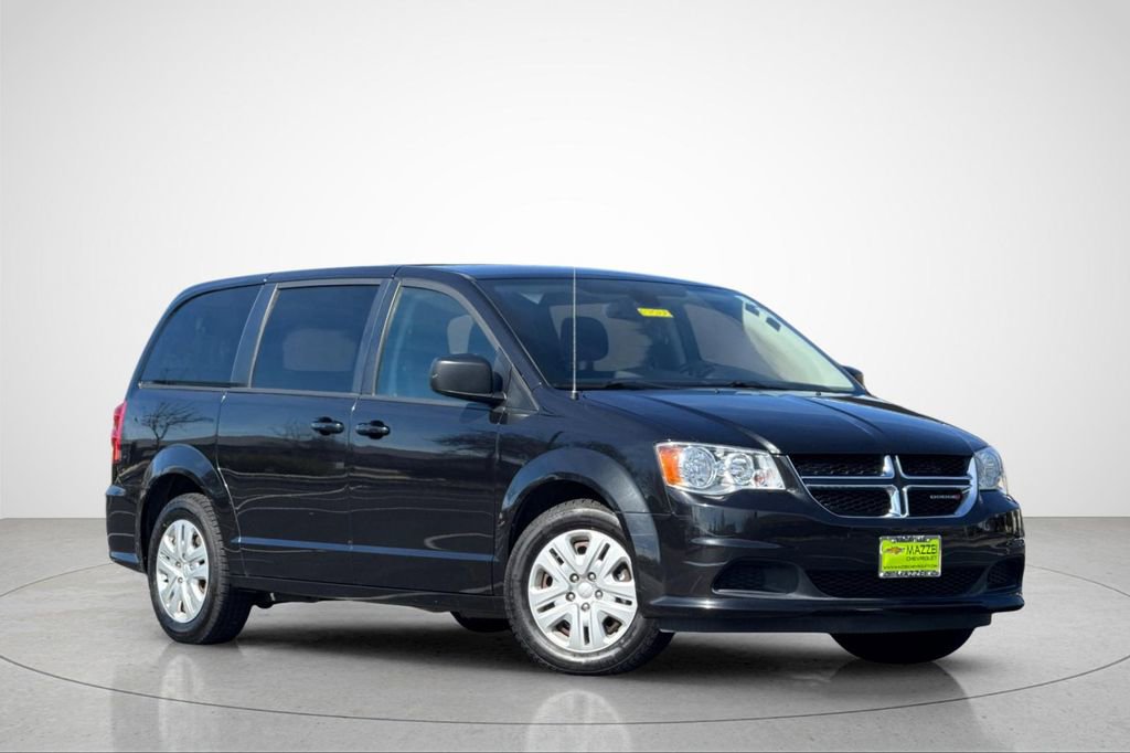 Used 2018 Dodge Grand Caravan SE w/ UConnect Hands-Free Group image 2