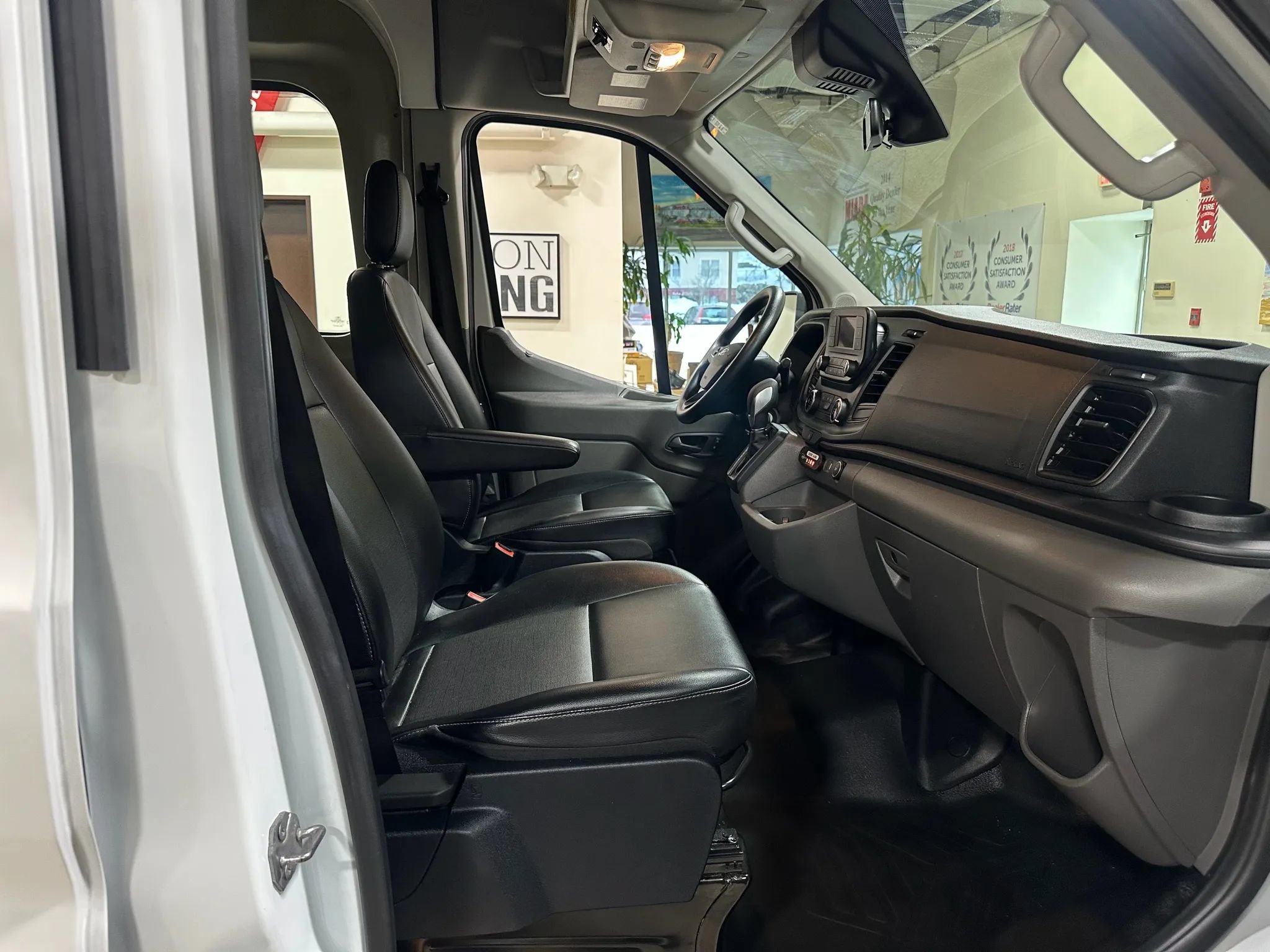 Used 2020 Ford Transit 150 Medium Roof RWD image 30