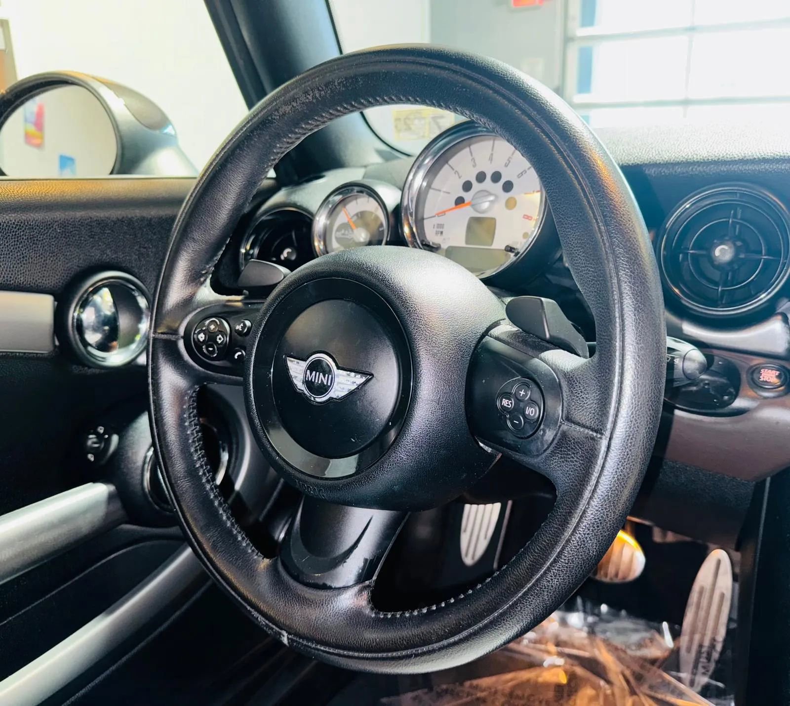 Used 2012 MINI Cooper S image 19