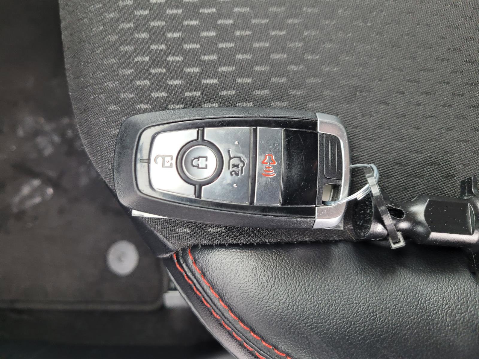 Used 2025 Ford Escape ST-Line AWD/4WD image 28