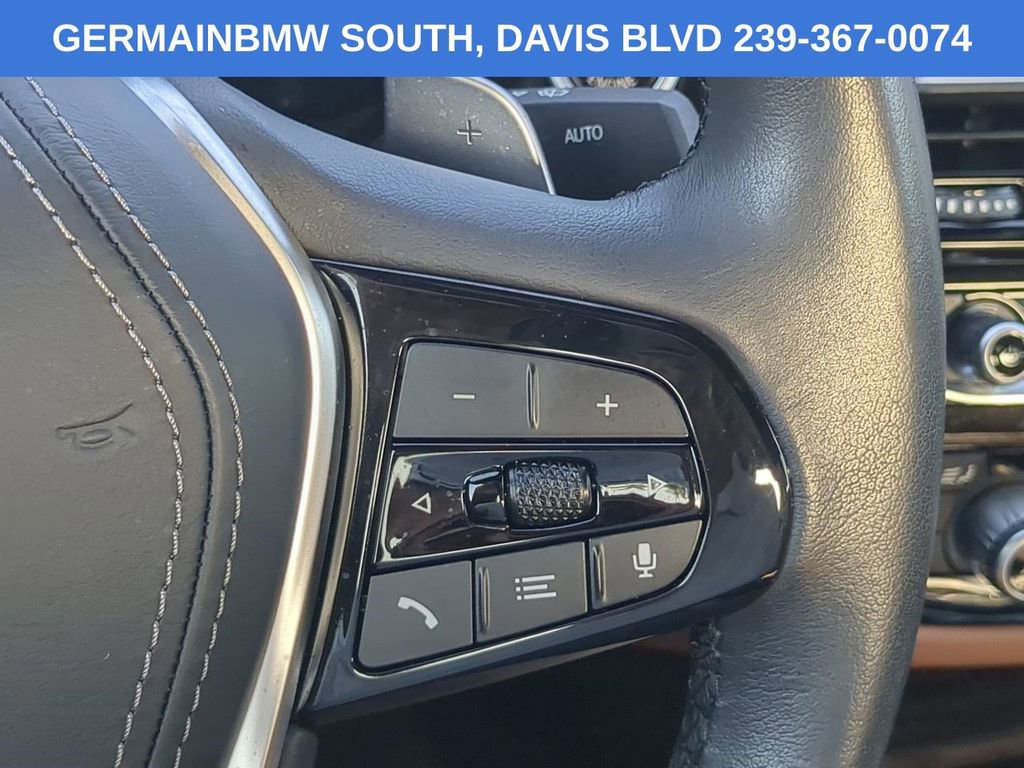 Used 2023 BMW 530e w/ Convenience Package image 28