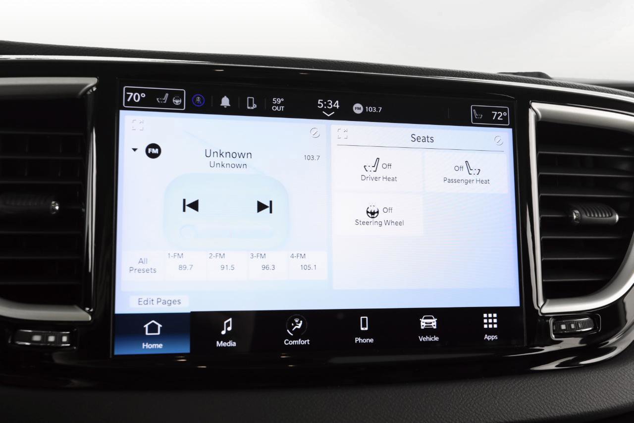 Used 2023 Chrysler Pacifica Touring-L image 23