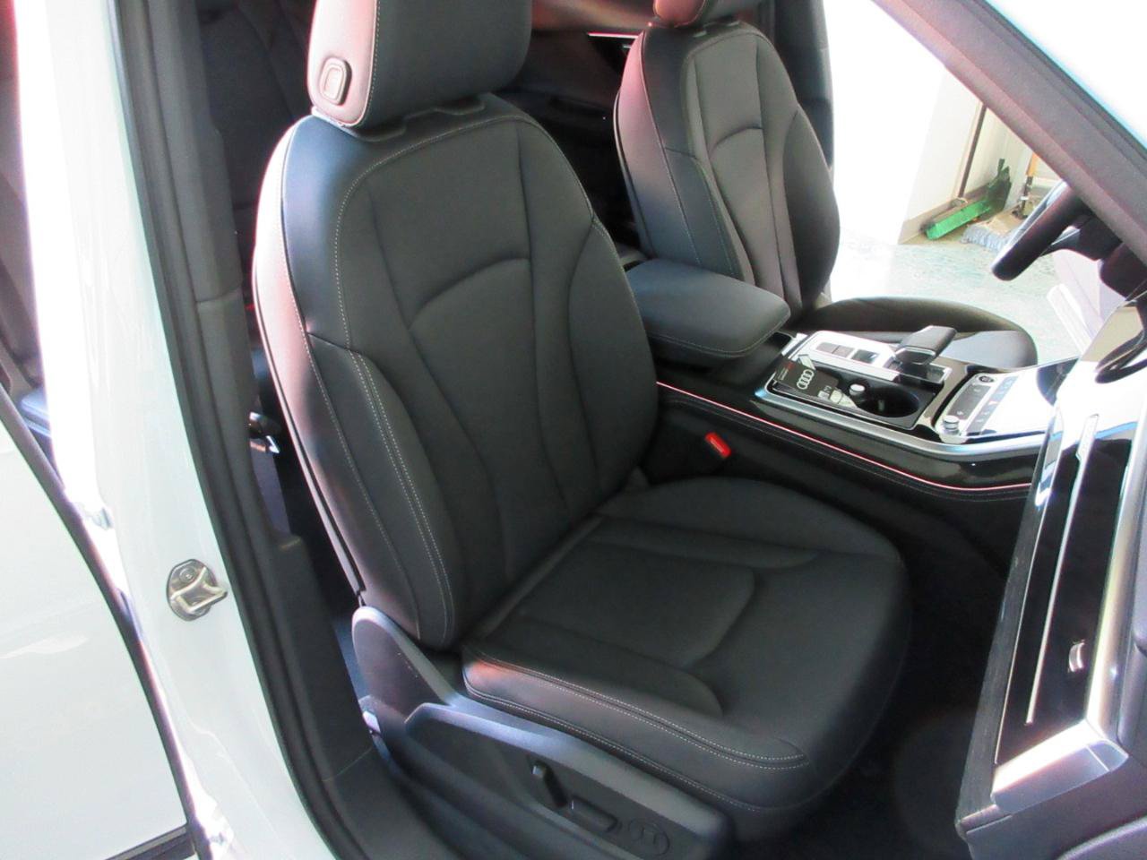 Used 2025 Audi Q7 3.0T Premium Plus w/ Premium Plus Package AWD/4WD image 27