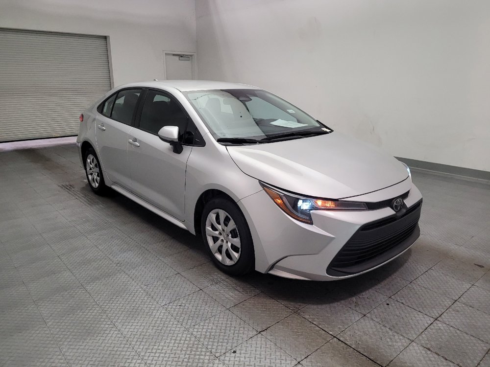 Used 2025 Toyota Corolla LE FWD image 13
