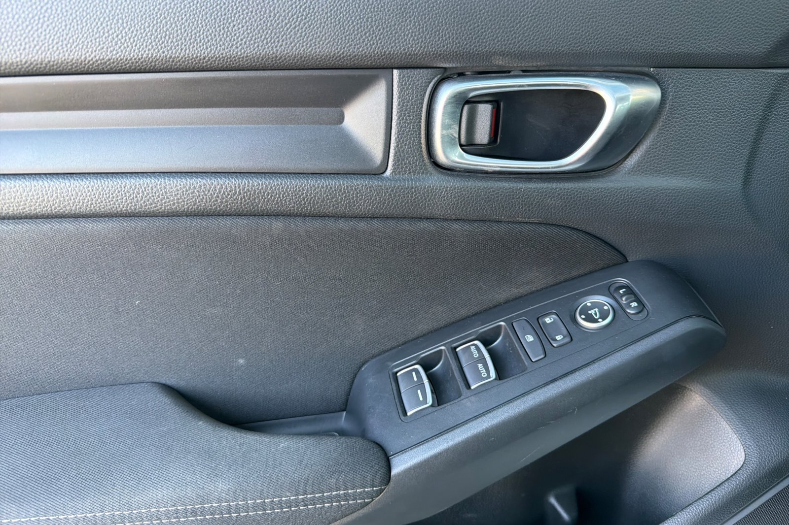 Used 2023 Honda Civic Sport image 11
