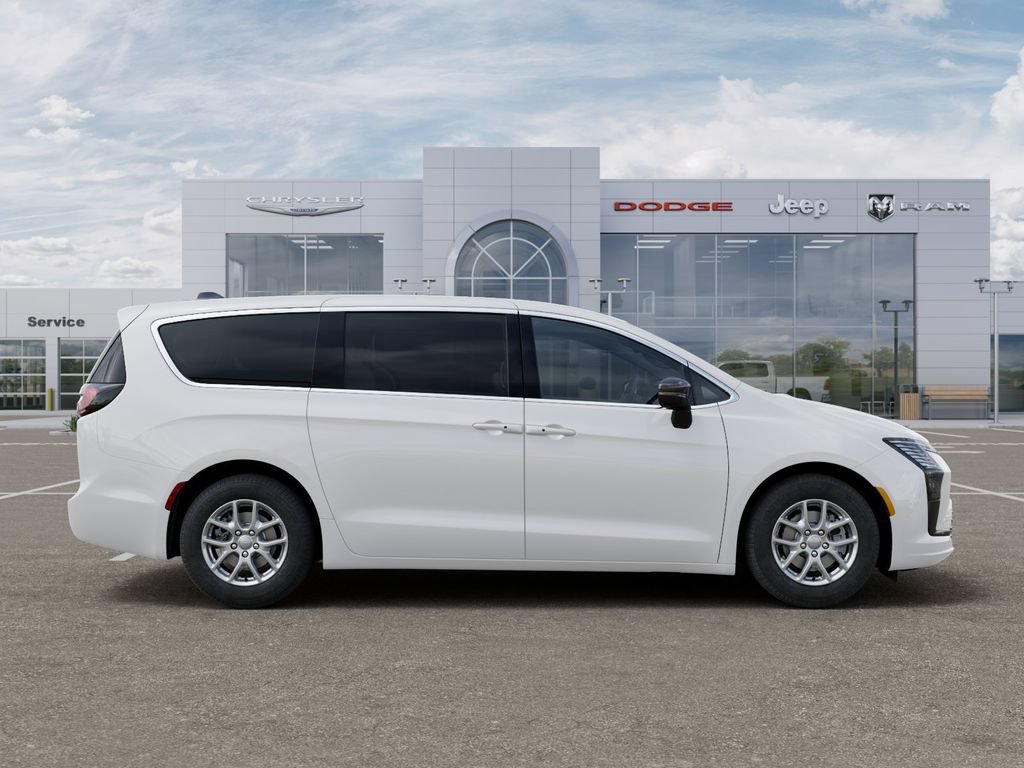 New 2027 Chrysler Pacifica Select FWD image 21