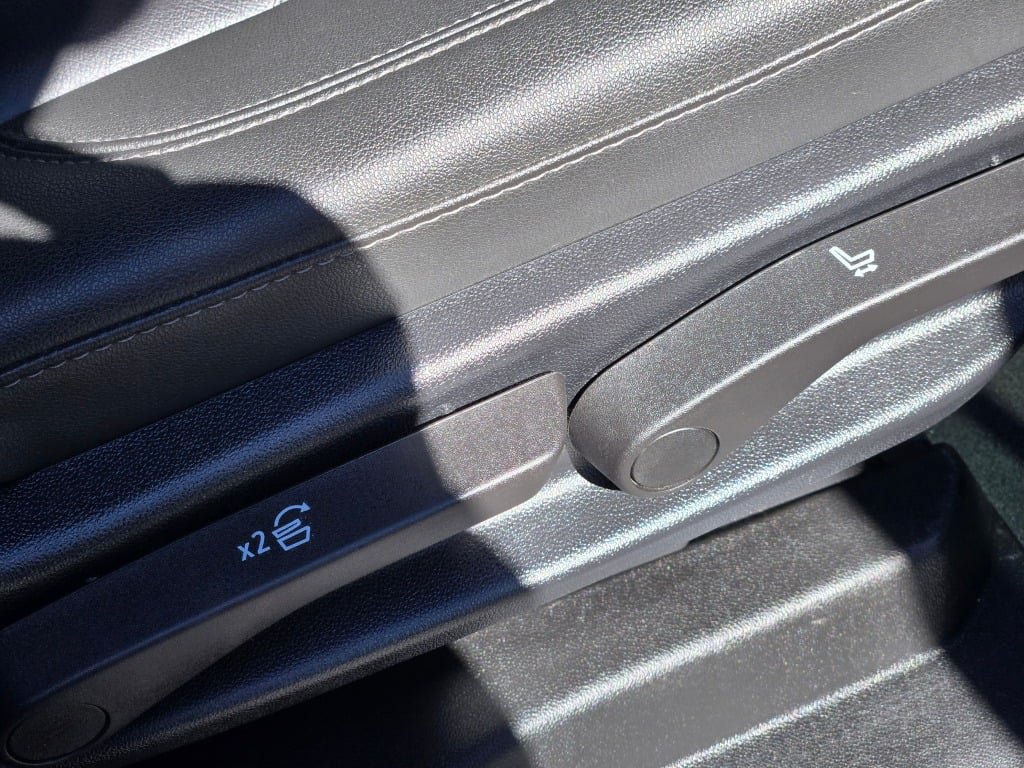 Certified 2025 Chevrolet Tahoe LT AWD/4WD image 12