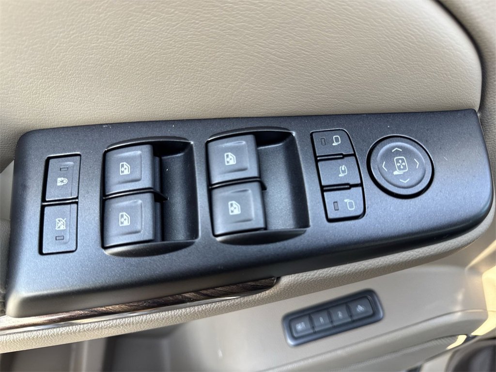 Certified 2018 GMC Yukon XL SLT w/ Premium Edition image 28