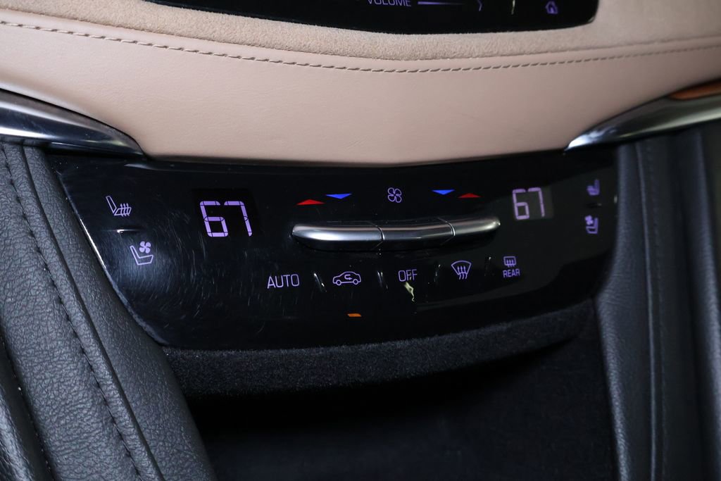 Used 2017 Cadillac XT5 Platinum w/ Driver Assist Package AWD/4WD image 33