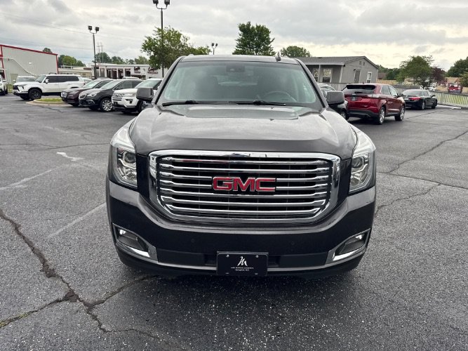 Used 2017 GMC Yukon SLT w/ Premium Edition AWD/4WD image 10