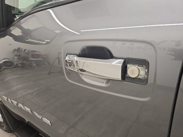 Used 2019 Nissan Titan SV AWD/4WD image 19