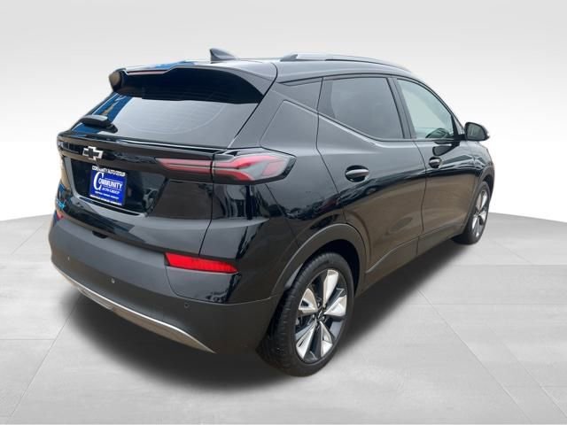 Used 2022 Chevrolet Bolt EUV LT w/ Convenience Package image 8