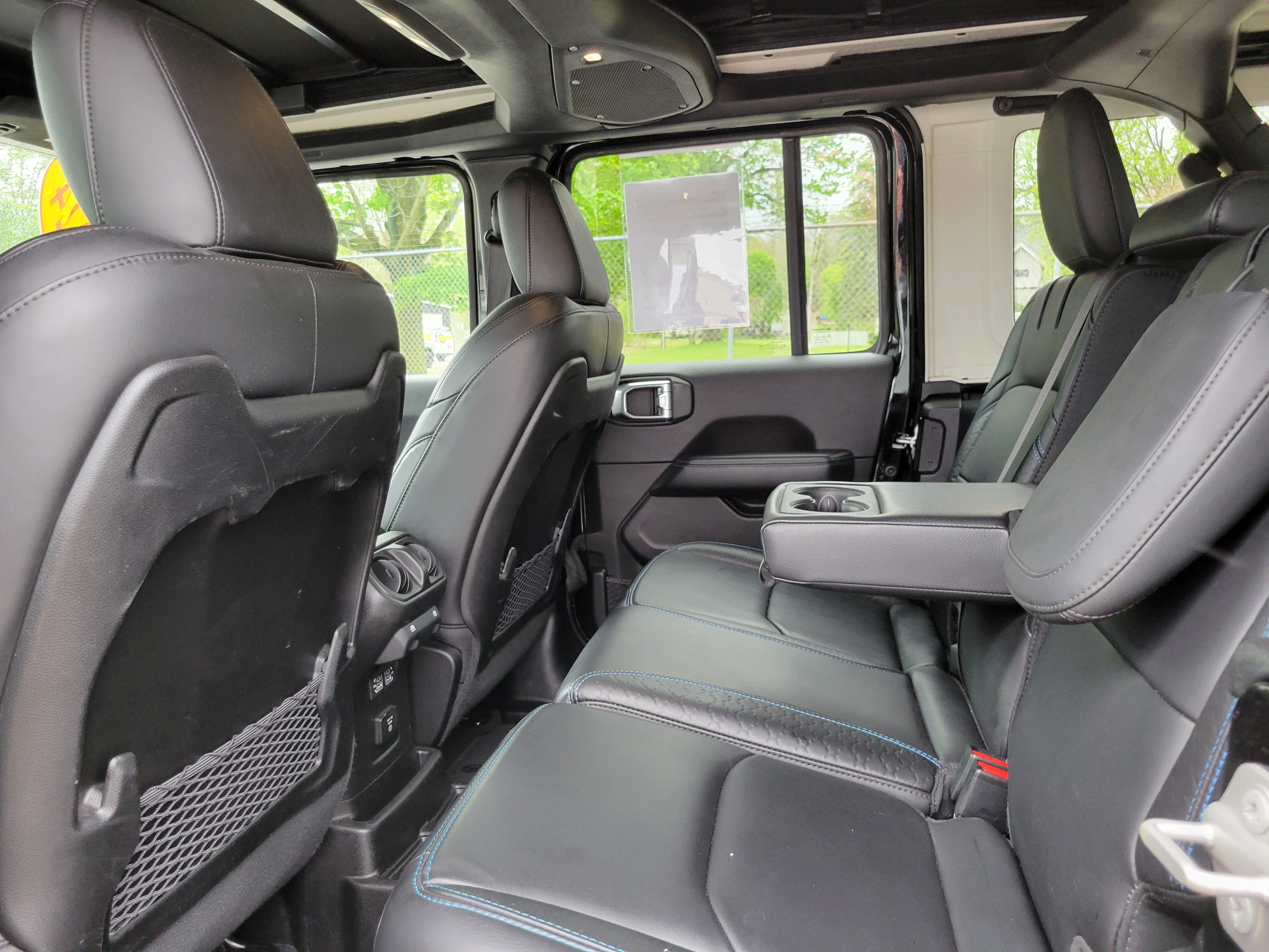 Used 2024 Jeep Wrangler High Altitude AWD/4WD image 18