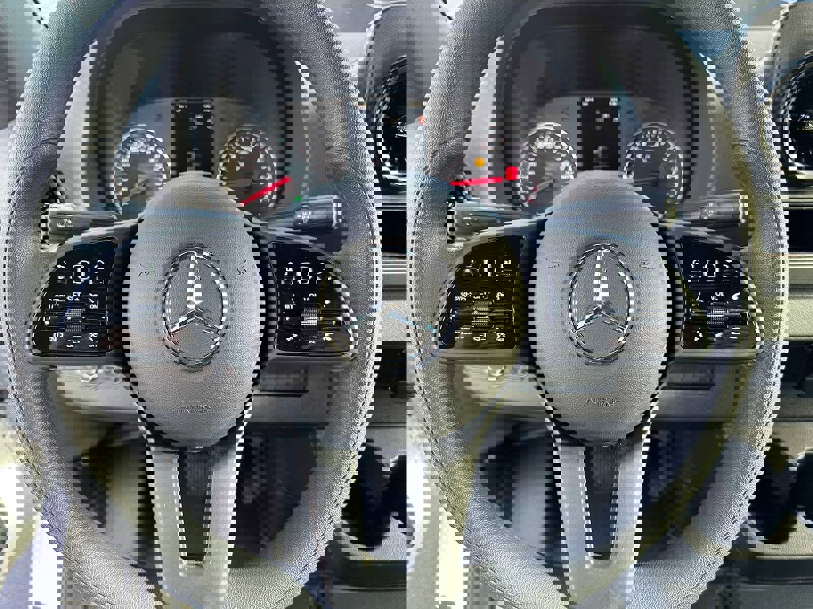 Used 2023 Mercedes-Benz Sprinter 1500 image 24