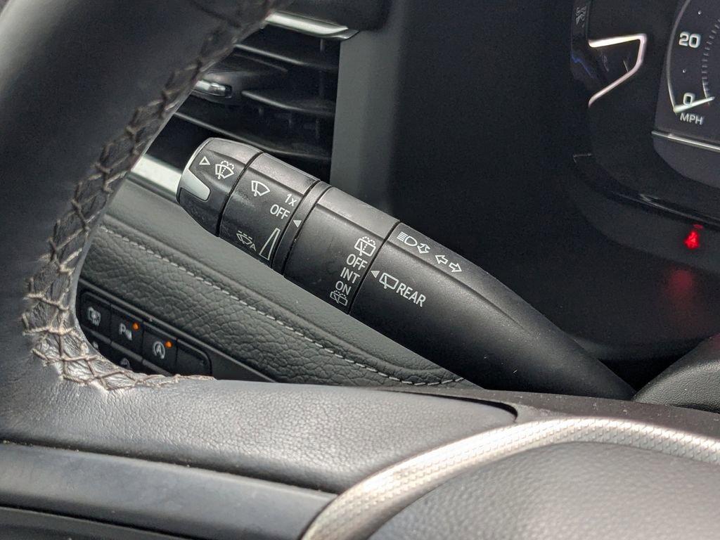 Used 2024 GMC Yukon Denali w/ Advanced Technology Package image 26