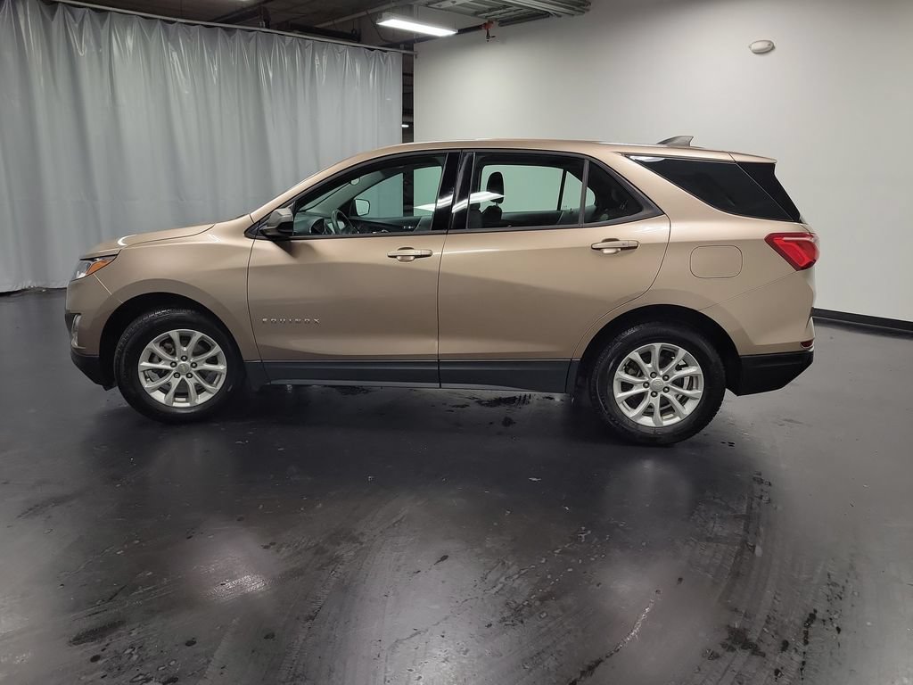 Used 2018 Chevrolet Equinox LS FWD image 6