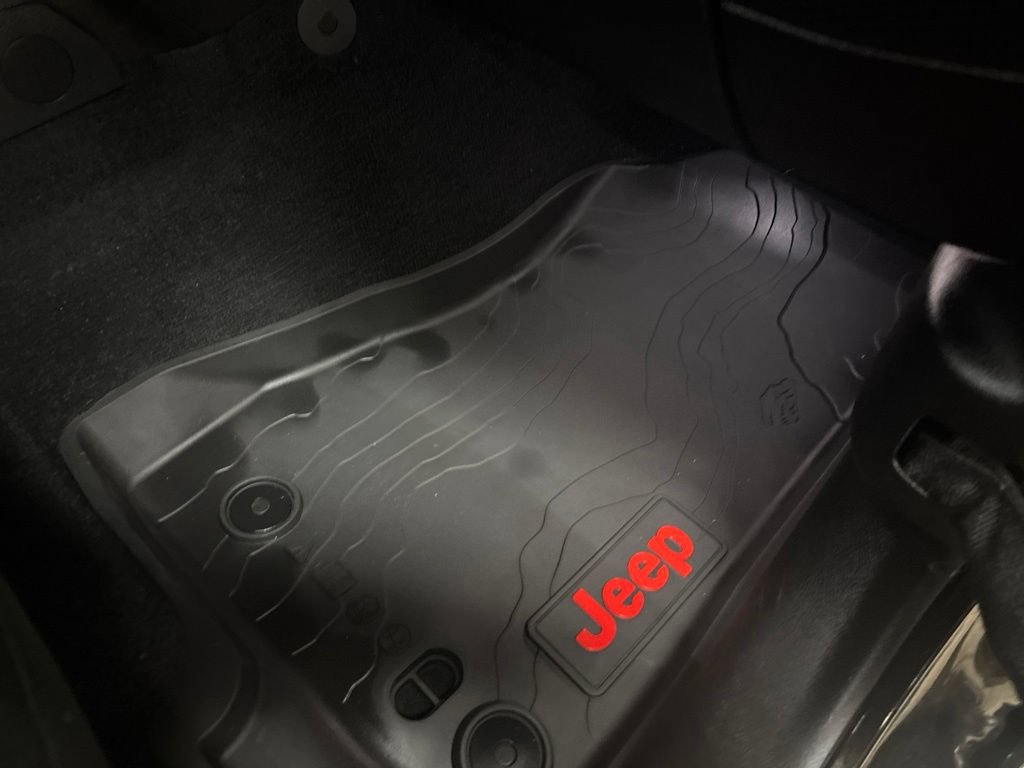 Used 2021 Jeep Gladiator Sport AWD/4WD image 32