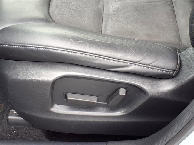 Used 2017 MAZDA CX-5 Touring image 4