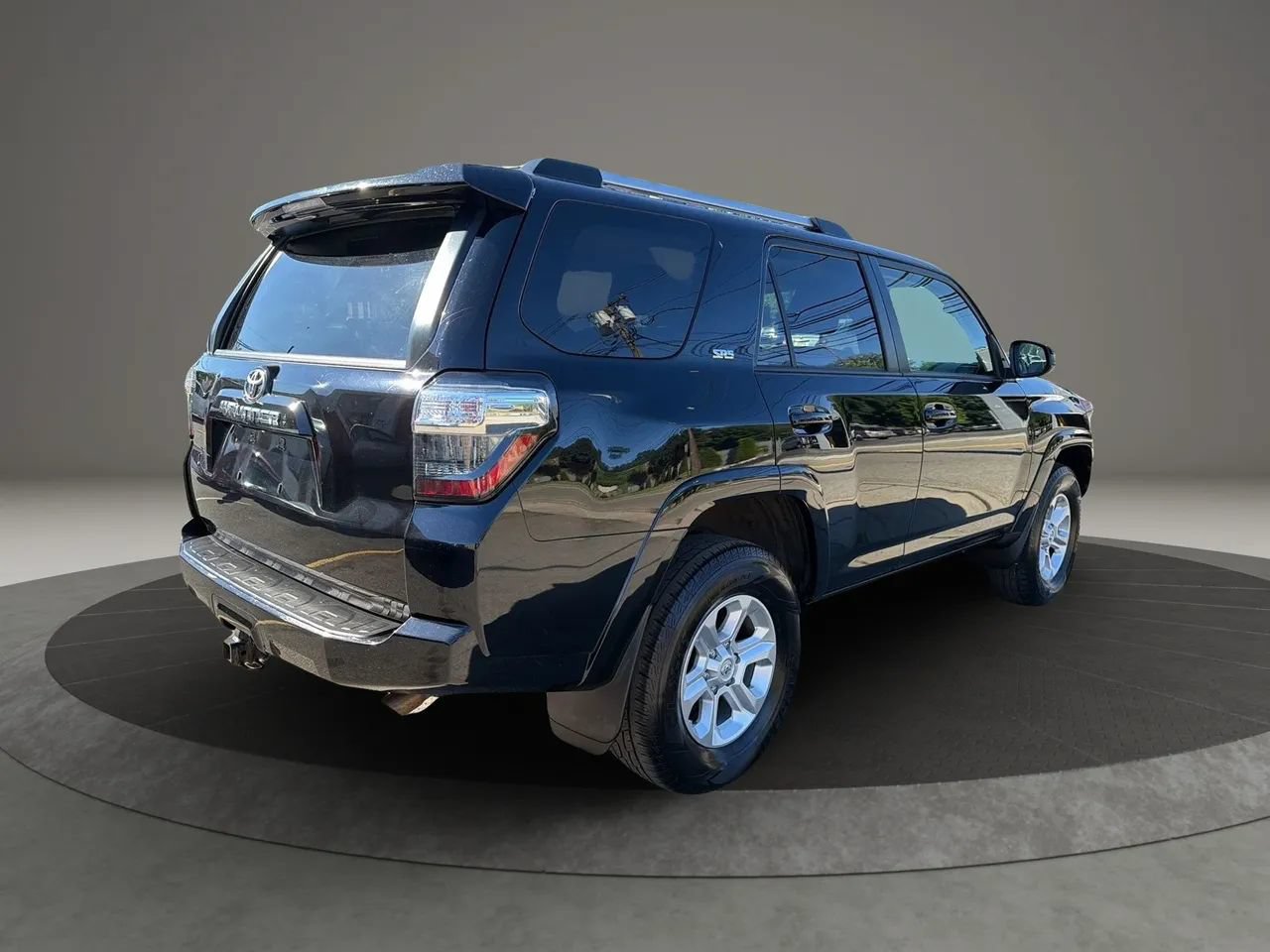 Used 2021 Toyota 4Runner SR5 AWD/4WD image 5
