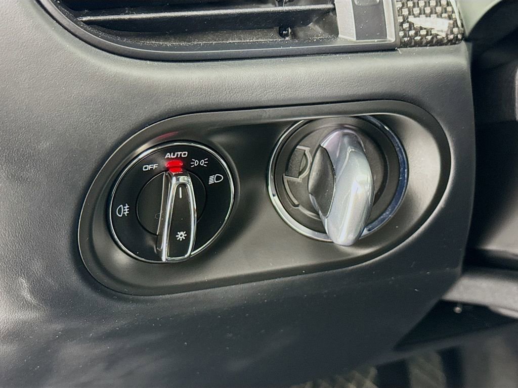 Certified 2024 Porsche Macan GTS image 16