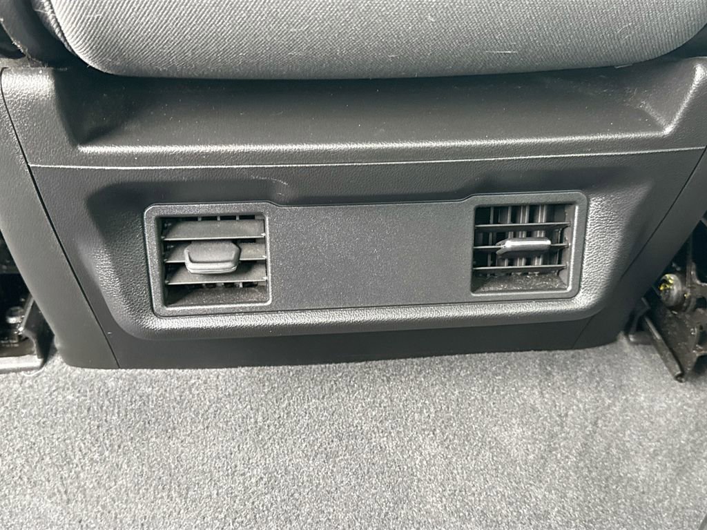 Used 2021 Chevrolet Silverado 1500 Custom image 23