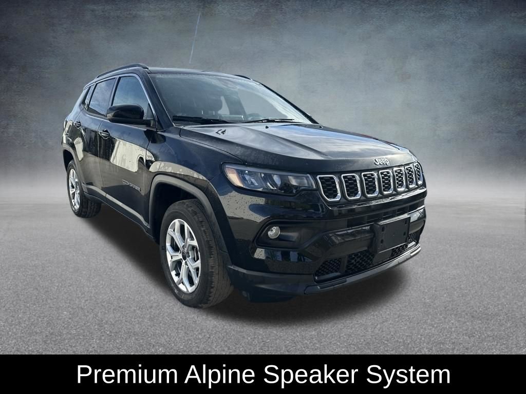 Used 2025 Jeep Compass Latitude w/ Sun & Sound Group image 9